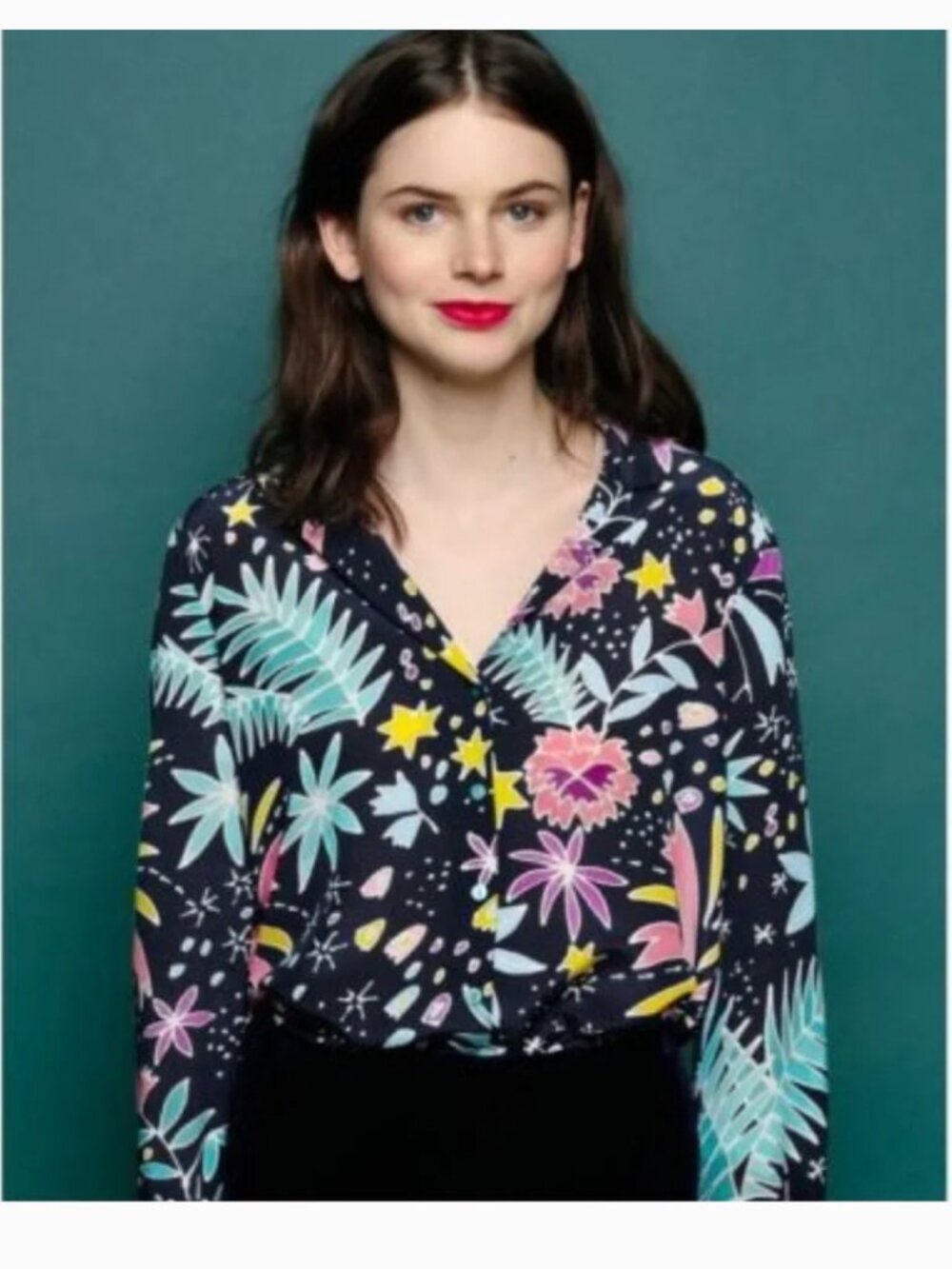 DES PETITS HAUTS SOKA SILK FANTASY FLORAL GLITTER BUTTON V NECK BUTTON DOWN TOP